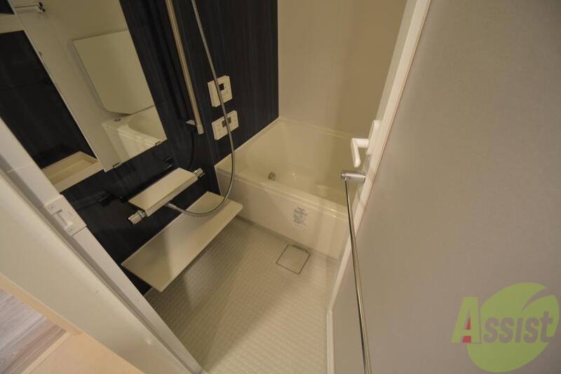 バス・シャワールーム　お湯に浸かって１日の疲れを癒やしてください