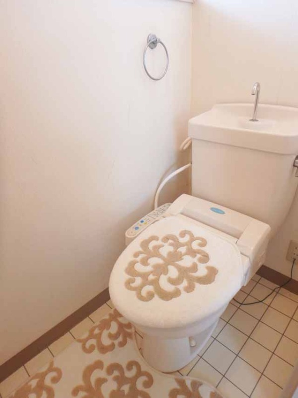 トイレ　温水洗浄便座付き♪※備品は付きません