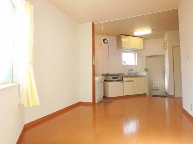 居室・リビング　※ガスコンロ・カーテン・冷蔵庫はサービス品です