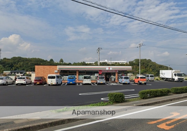 コンビニ　セブンイレブン（コンビニ）まで389m