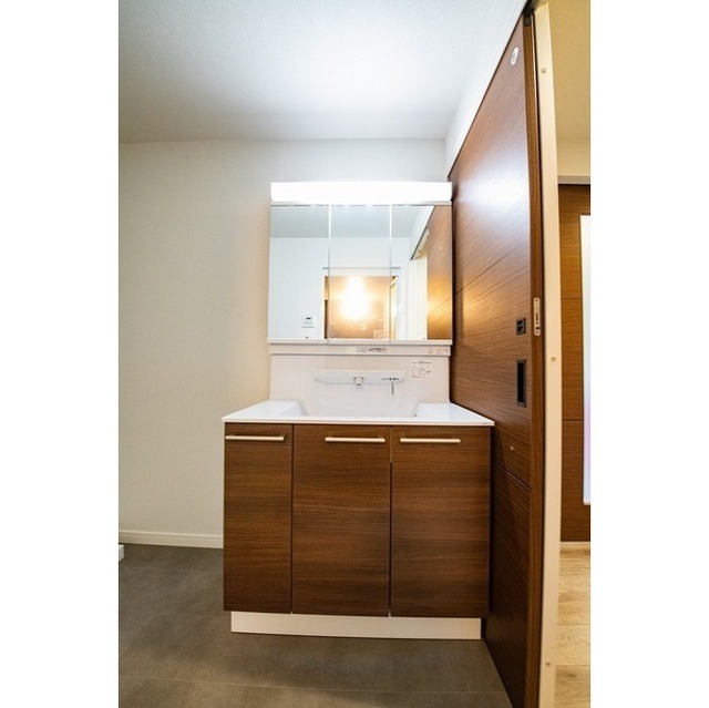 洗面設備　シャンプードレッサー