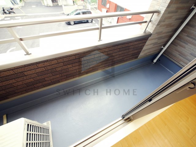 バルコニー　陽当たり良好なバルコニーです