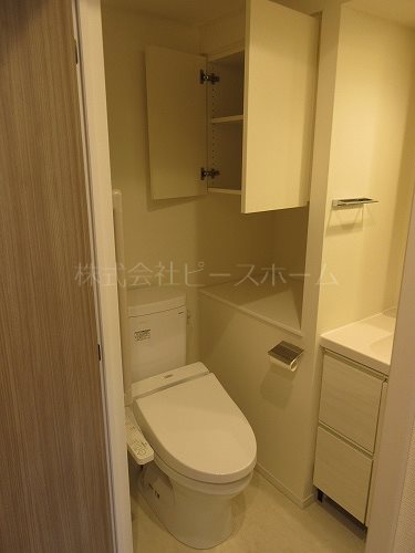 トイレ　※別号室参考写真