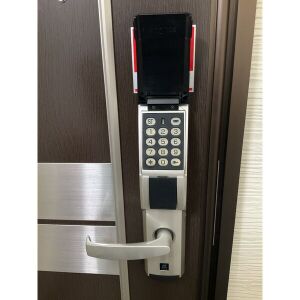 玄関　デジタルキー