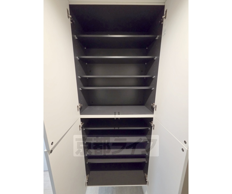 収納　ロングコートもかけられます