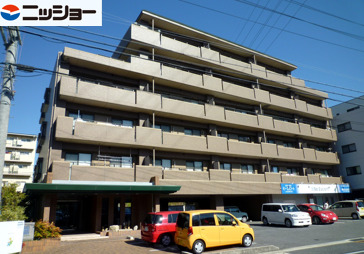 建物外観　安心の鉄筋コンクリート造ですよ♪