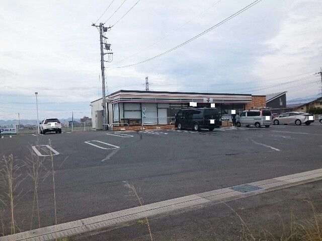 コンビニ　セブンイレブン浜川町店（コンビニ）まで1100m