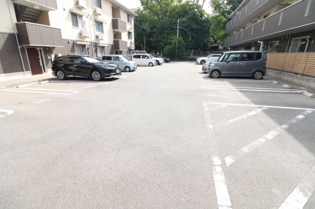 駐車場　駐車場