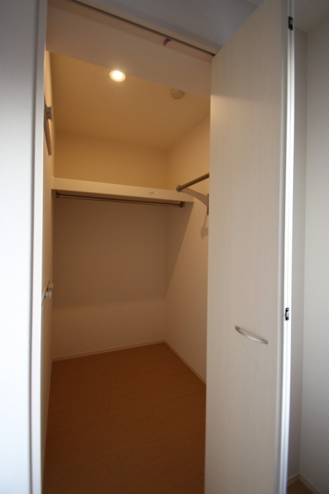 収納　ウォークインクローゼット