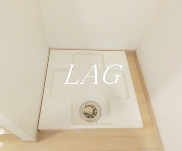 その他設備　室内洗濯機置場になります。