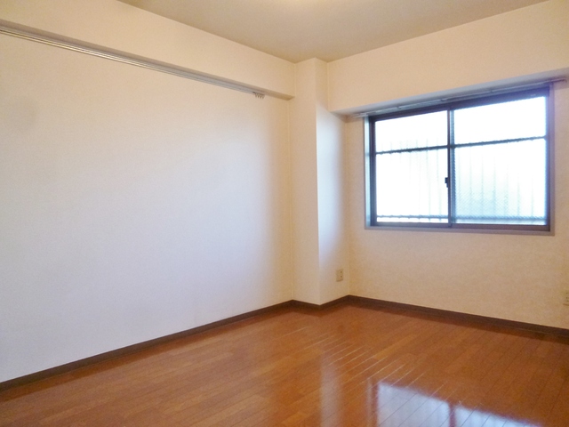 居室・リビング　【※反転他号室写真参考】６．５帖洋室