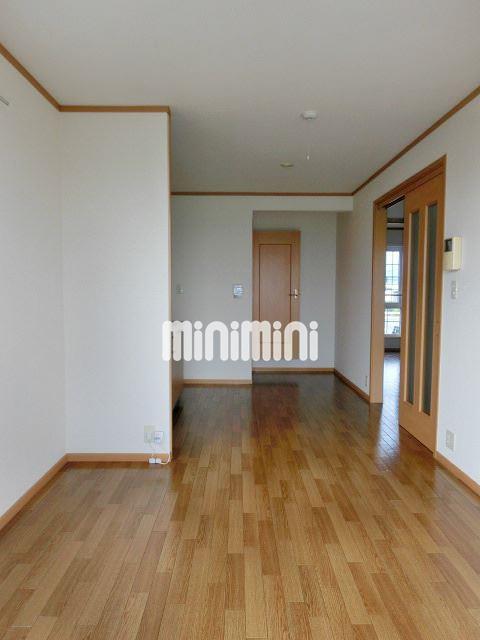 居室・リビング　明るく開放感ある９．２帖のＬＤＫ。