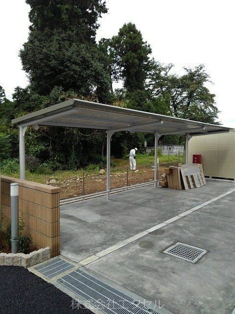 その他共有部分　屋根付きの駐輪場です。