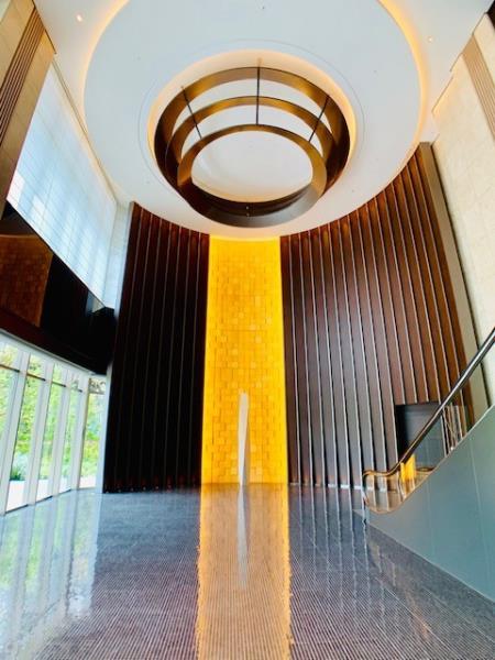 エントランス　落ち着いたエントランスです