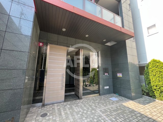 エントランス　ルクレ難波　エントランス