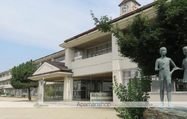 小学校　館林市立第四小学校（小学校）まで9394m