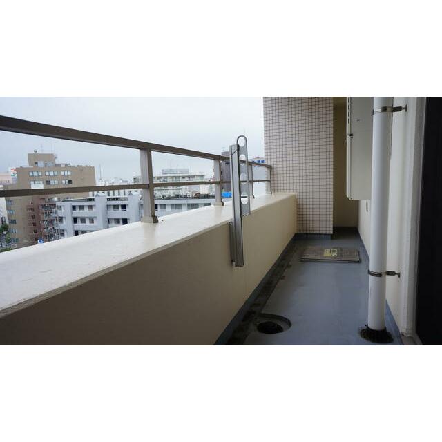 バルコニー　広いバルコニー