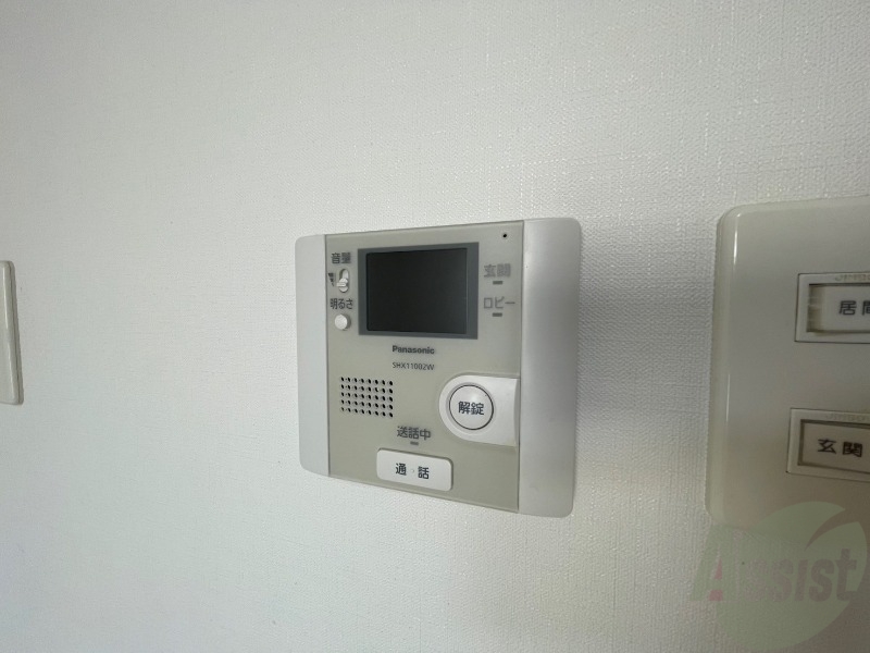 セキュリティ　ＴＶモニター付インターホンです。来客者の顔が見えるので安心！