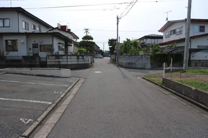 その他　前面道路（その他）まで0m