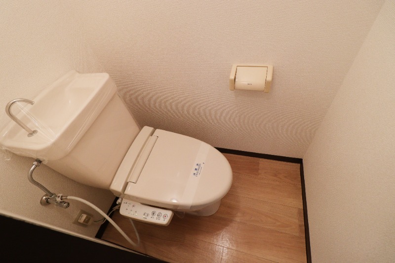 トイレ　図面と現状に相違がある場合には現状を優先