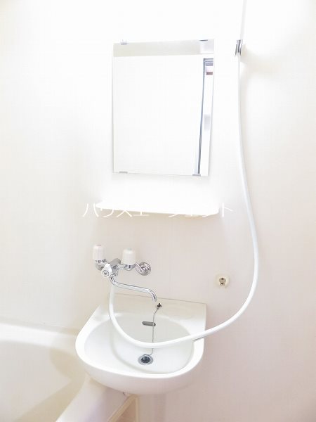 洗面設備　洗面台ついているのは便利ですよ。※参考画像