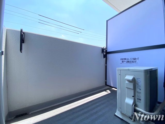 バルコニー　お洗濯にも便利なバルコニー付き