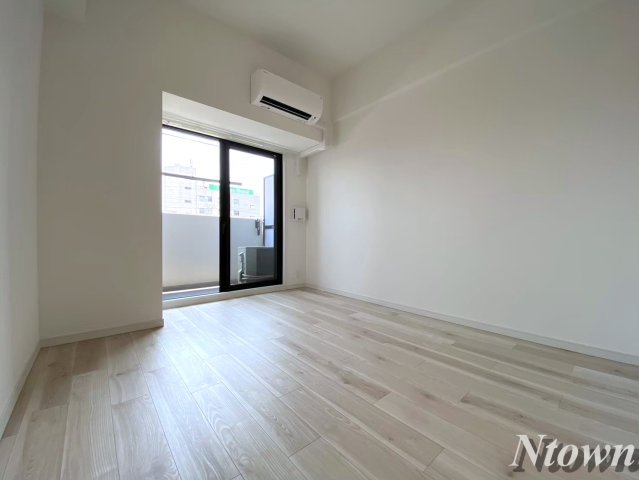 居室・リビング　こちらのリビングで趣味の時間をお楽しみください