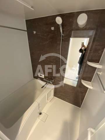 バス・シャワールーム　ベルンガーデン林寺　浴室