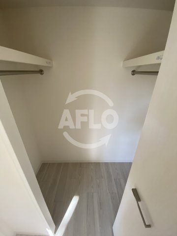 収納　ベルンガーデン林寺　ウォークインクローゼット