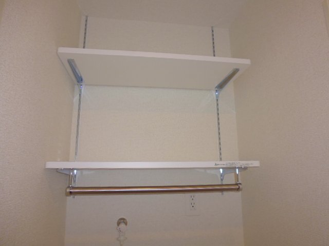 その他　洗濯機置き場上部