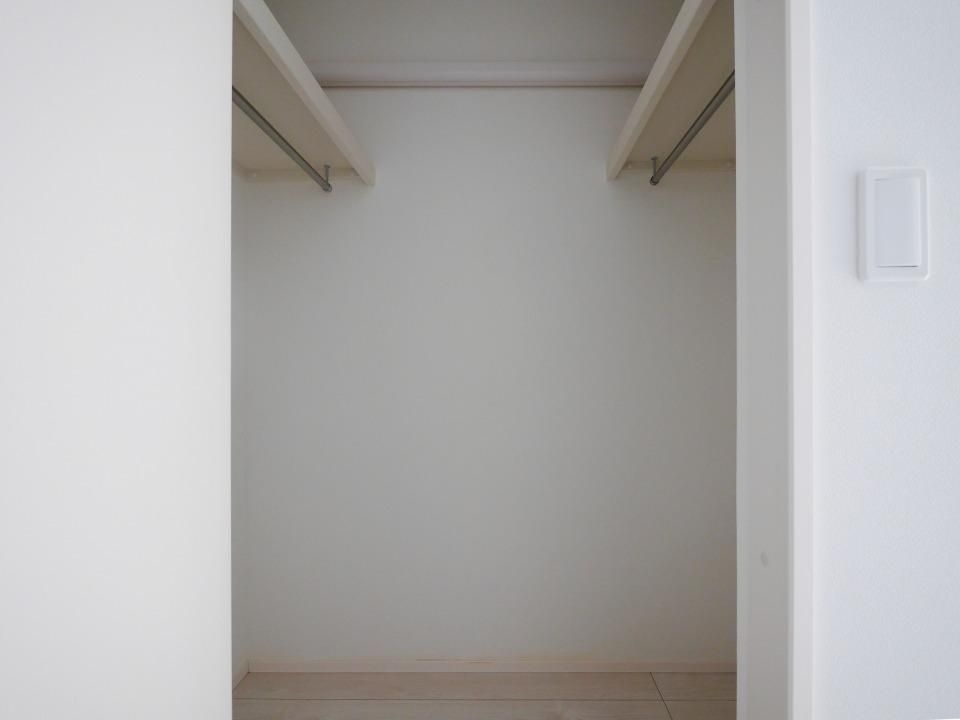 収納　ウォークインクローゼット