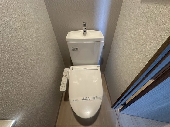 トイレ　※別部屋の写真です