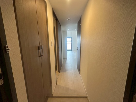 玄関　※別部屋の写真です