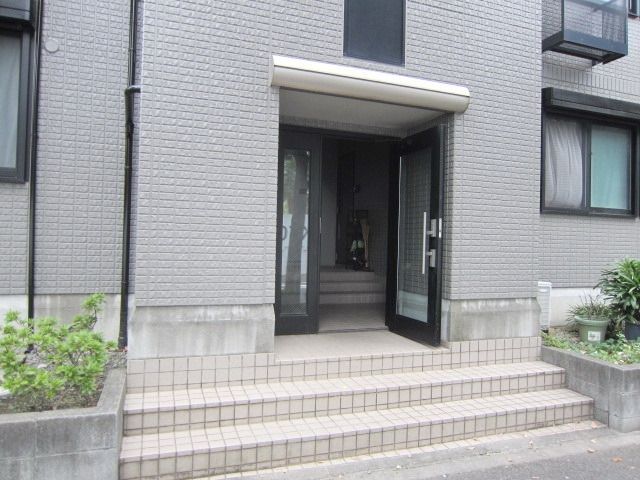 エントランス　★お問い合わせはタウンハウジングまで★