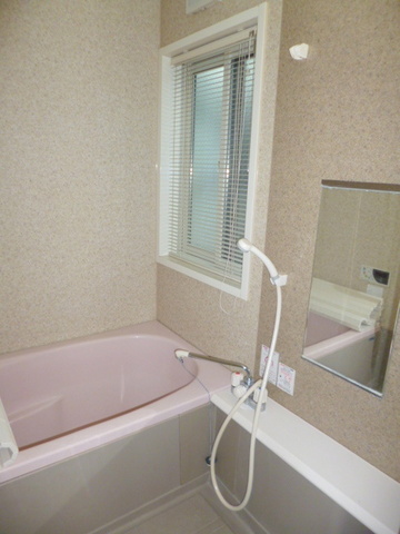 バス・シャワールーム　★追焚機能付き広々バスルーム★