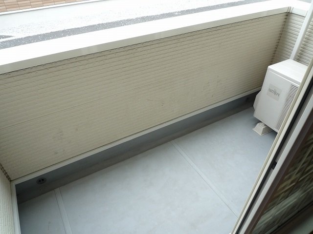 バルコニー　陽当たり良好なバルコニーです