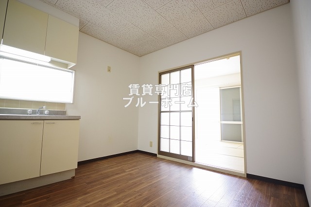 居室・リビング　5帖の広いダイ二ング！