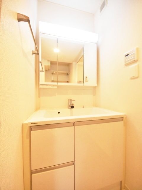 洗面設備　★★独立洗面台付き★★