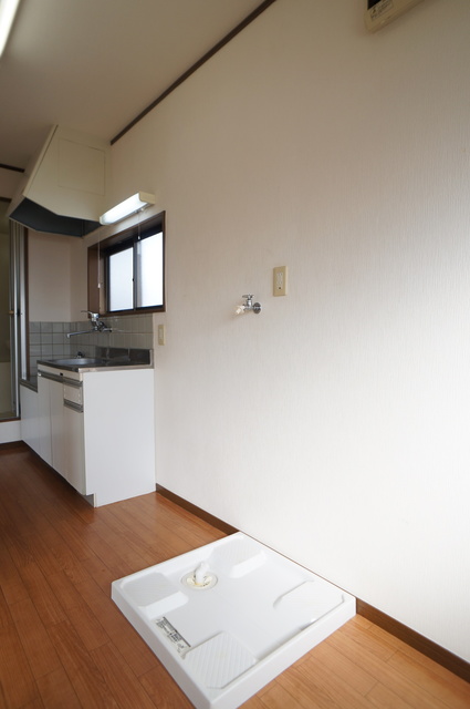 その他　洗濯機置場には防水パンを設置！水漏れも安心◎