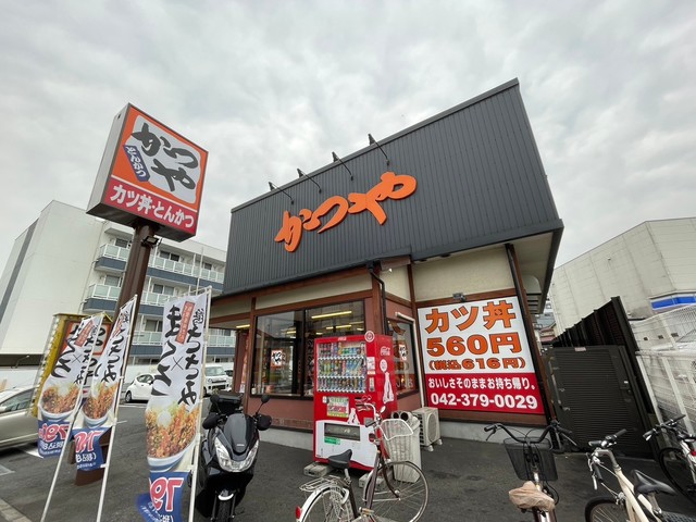 コンビニ　セブンイレブン（コンビニ）まで582m