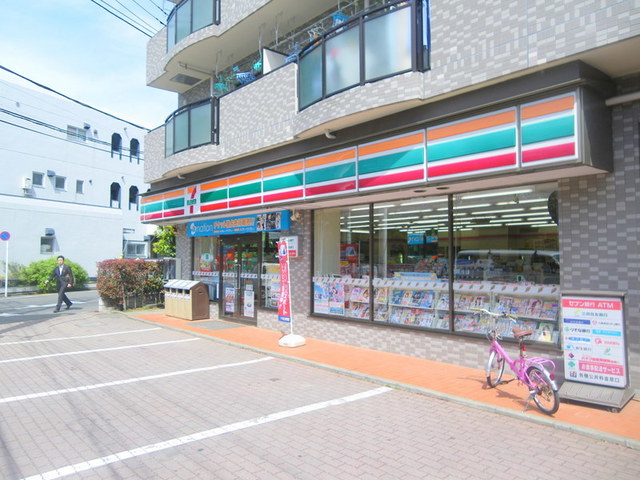 コンビニ　セブンイレブン（コンビニ）まで153m