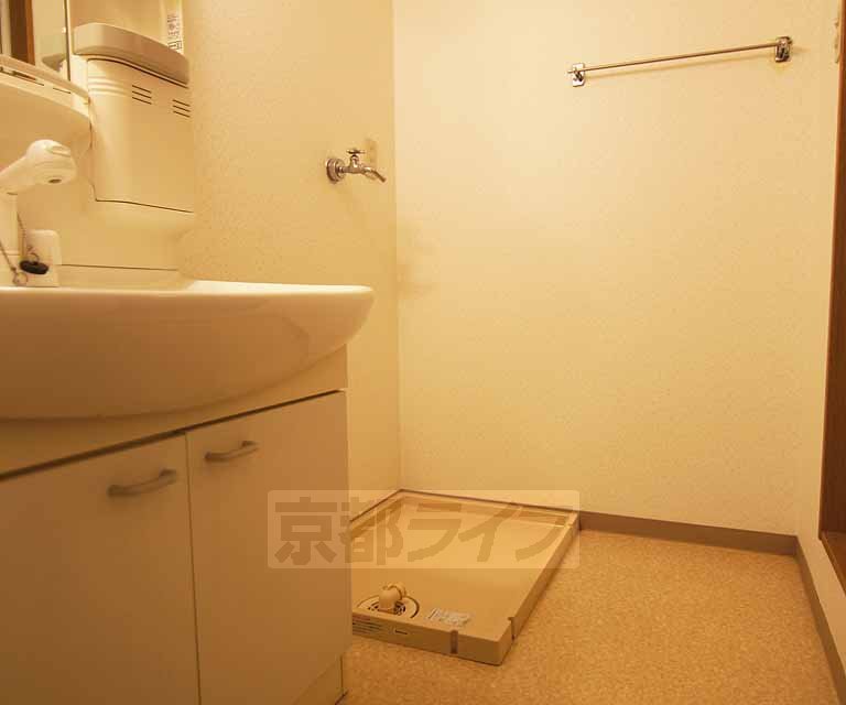 洗面設備　脱衣所です。