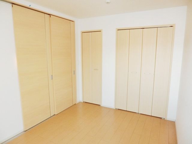 その他　どのお部屋も明るくきれいです！