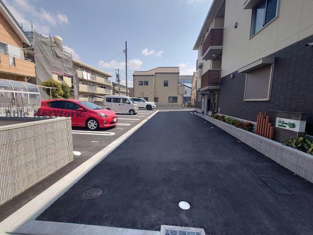 駐車場　駐車場