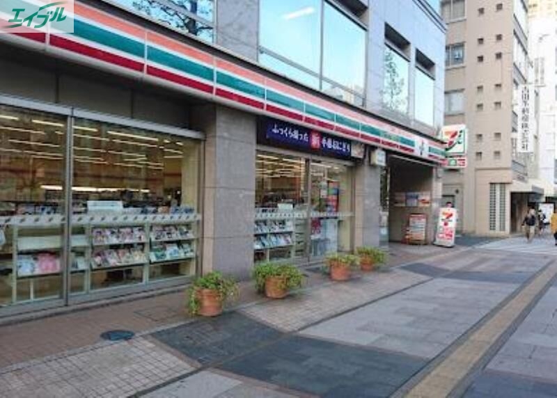 コンビニ　セブンイレブン岡山桃太郎大通り店（コンビニ）まで239m