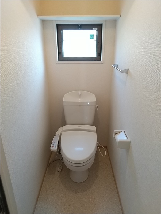 トイレ　温水洗浄便座