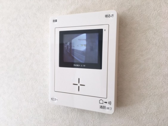 セキュリティ　参考写真　モニター付きインターホン