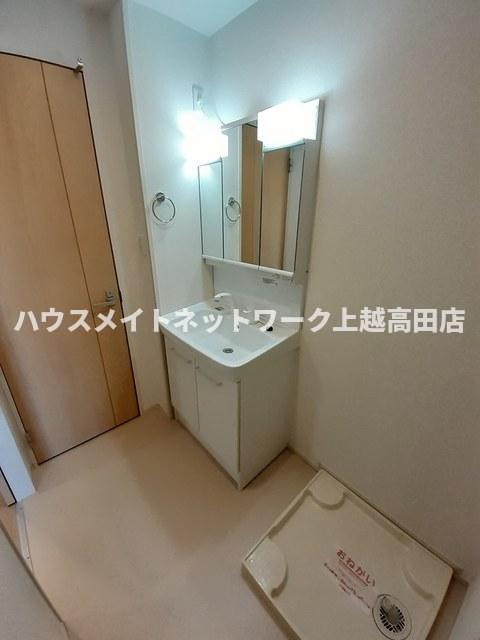 洗面設備　洗髪洗面化粧台・洗濯機置場