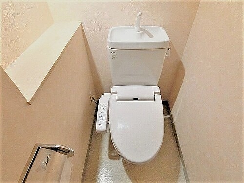 トイレ　洗浄機能付き便座　※2022年2月撮影
