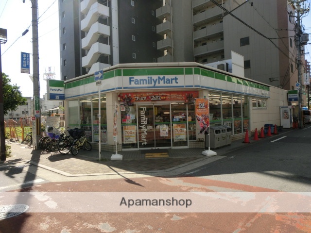 コンビニ　ファミリーマート（コンビニ）まで450m